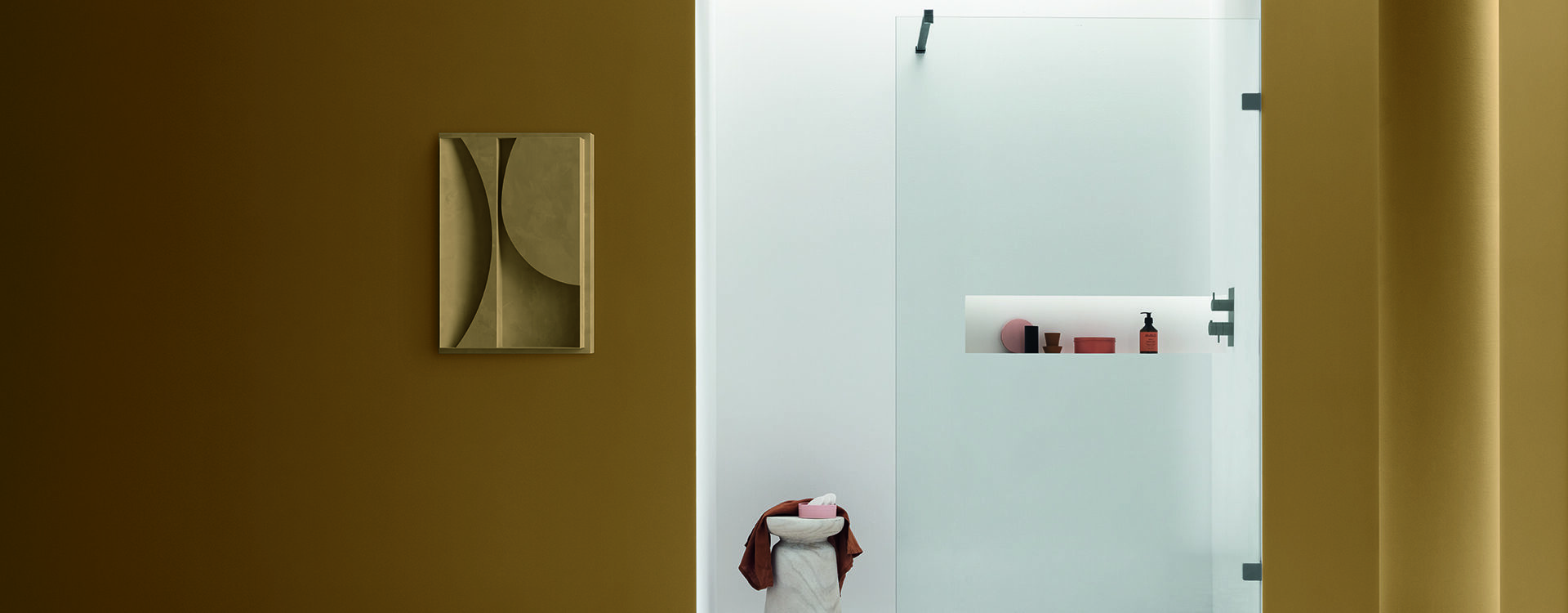 ARBLU_SEPARET_8MM_PROF_VRT_B_GEN_39A0109 1 1920X750 | ID Carrelage Comment choisir la couleur de sa salle de bain ?